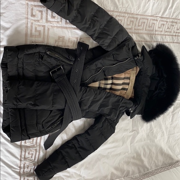 Burberry jacket with removable hood. - Picture 2 of 6
